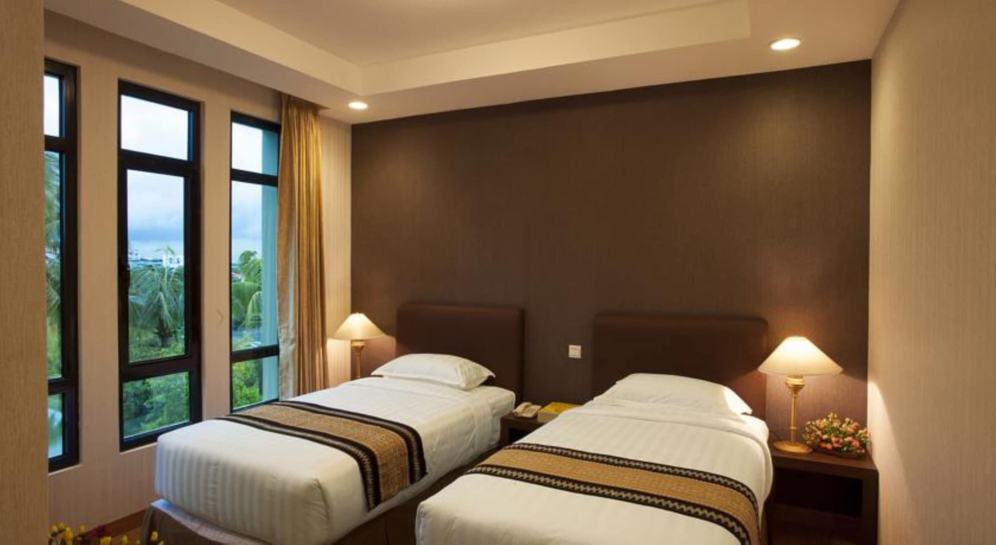 Hotel Kan Yeik Thar Yangon Exterior foto