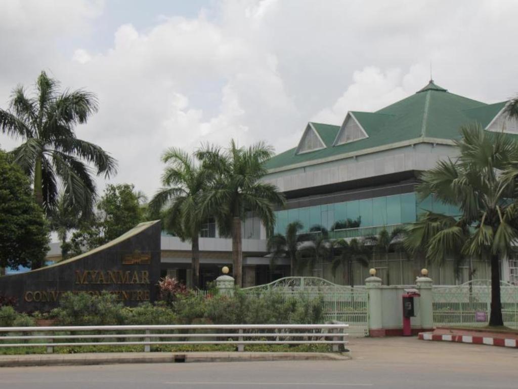 Hotel Kan Yeik Thar Yangon Exterior foto