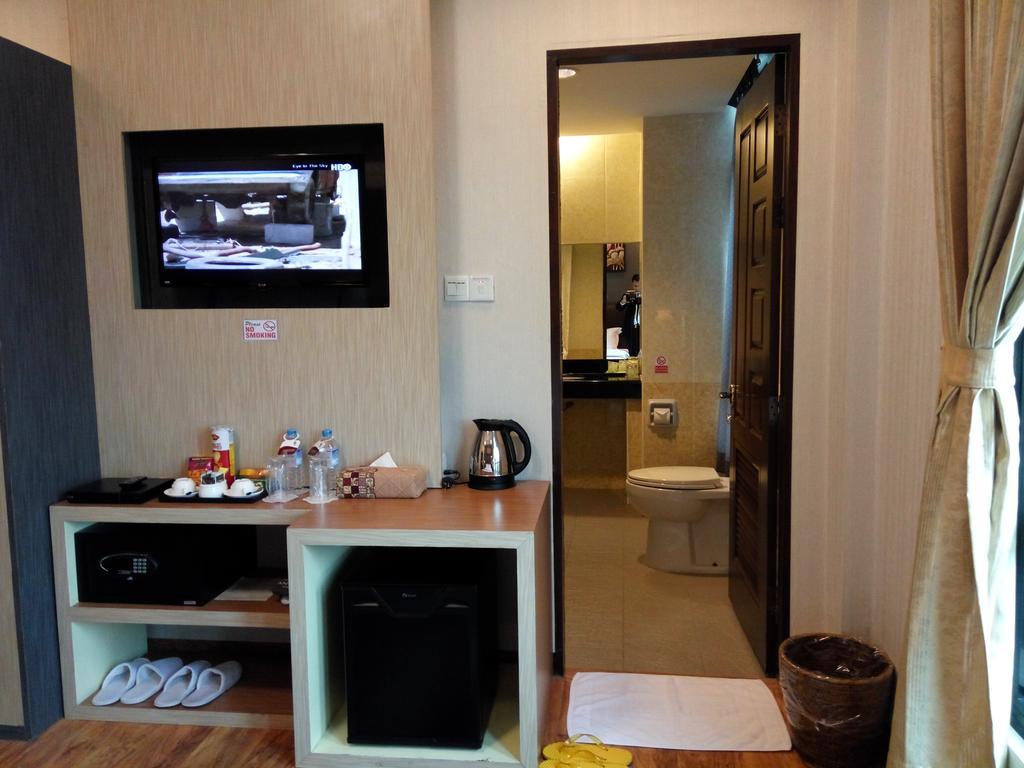 Hotel Kan Yeik Thar Yangon Exterior foto
