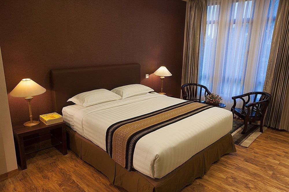 Hotel Kan Yeik Thar Yangon Exterior foto